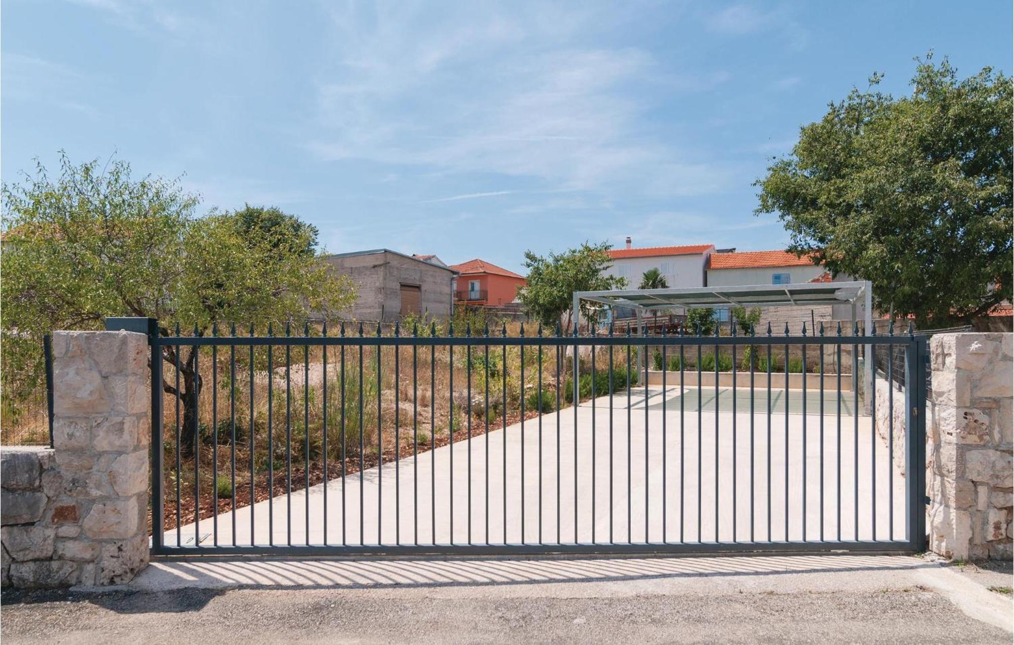 Stunning Home In Primosten With Kitchen Eksteriør bilde