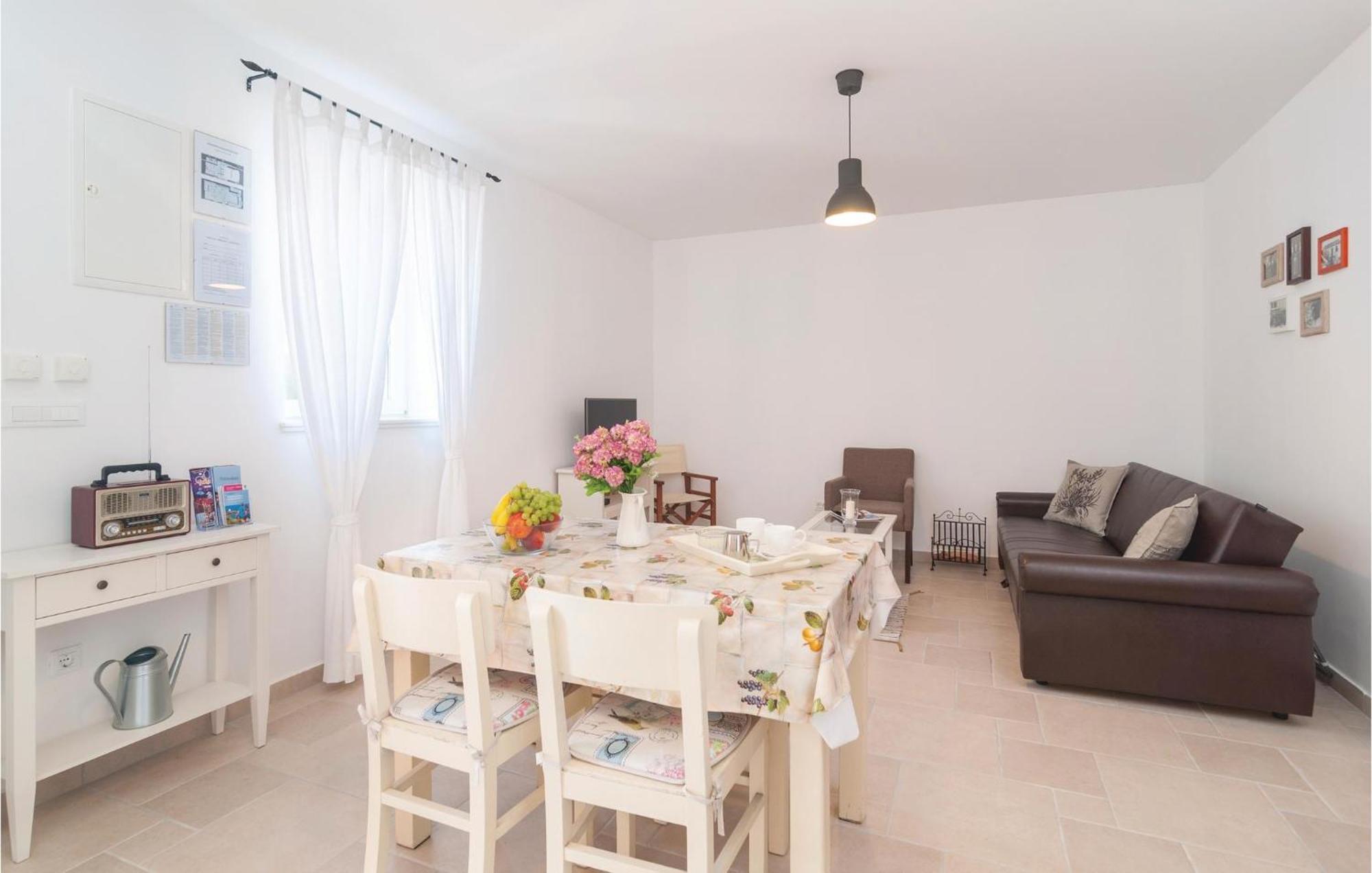 Stunning Home In Primosten With Kitchen Eksteriør bilde