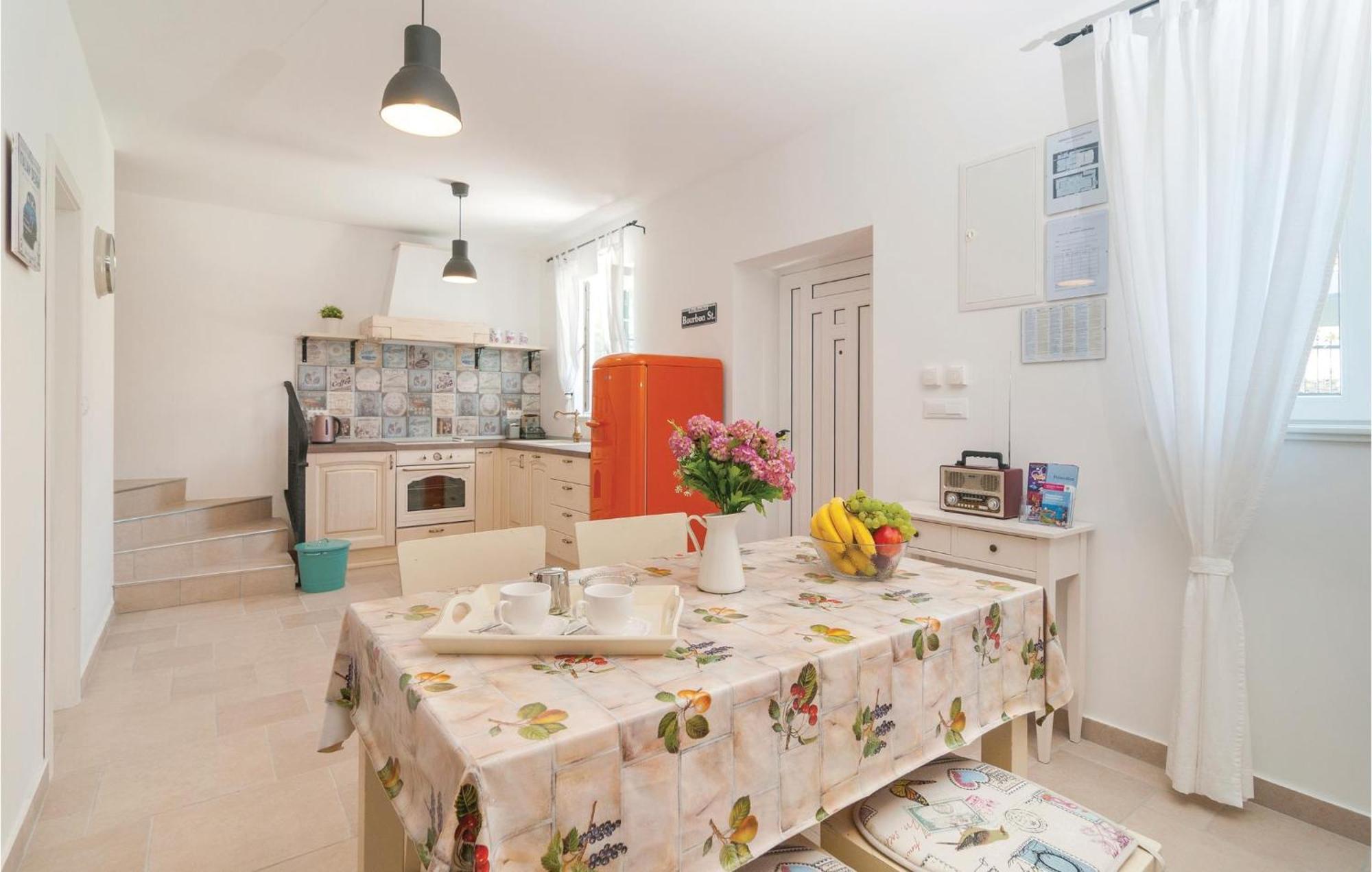 Stunning Home In Primosten With Kitchen Eksteriør bilde